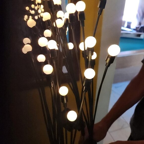 NEW 2 Pack Solar Garden Lights, 16 LEDs Solar Outdoor Lights,Outdoor Decorations - Picture 8 of 8